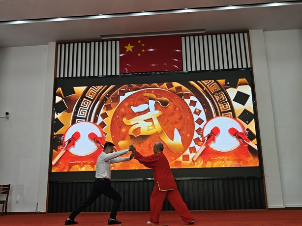 马中双语 | 华文媒体代表团走进麻蓬村 感受武侠文化与美丽乡村风貌  | Delegasi Media Cina Seberang Laut Lawati Kampung Yudong – Menghayati Budaya Wuxia dan Keindahan Desa