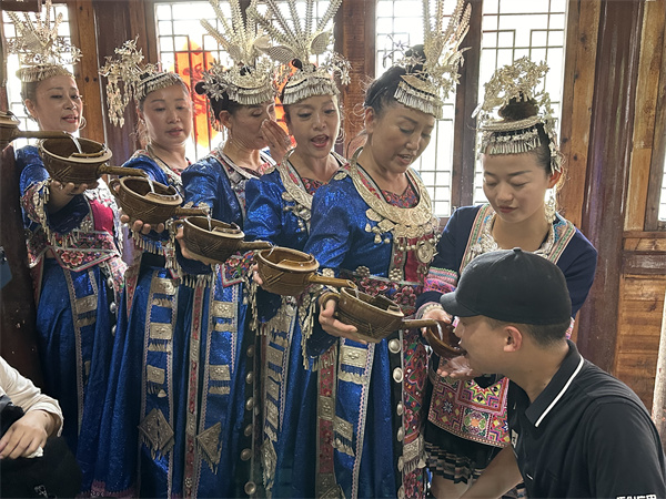 挡不住的诱惑，歌不停、酒不断，高山流水走一道